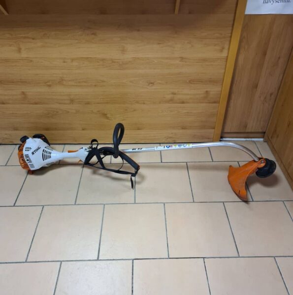 Benzinovy vyzinac Stihl FS38 min