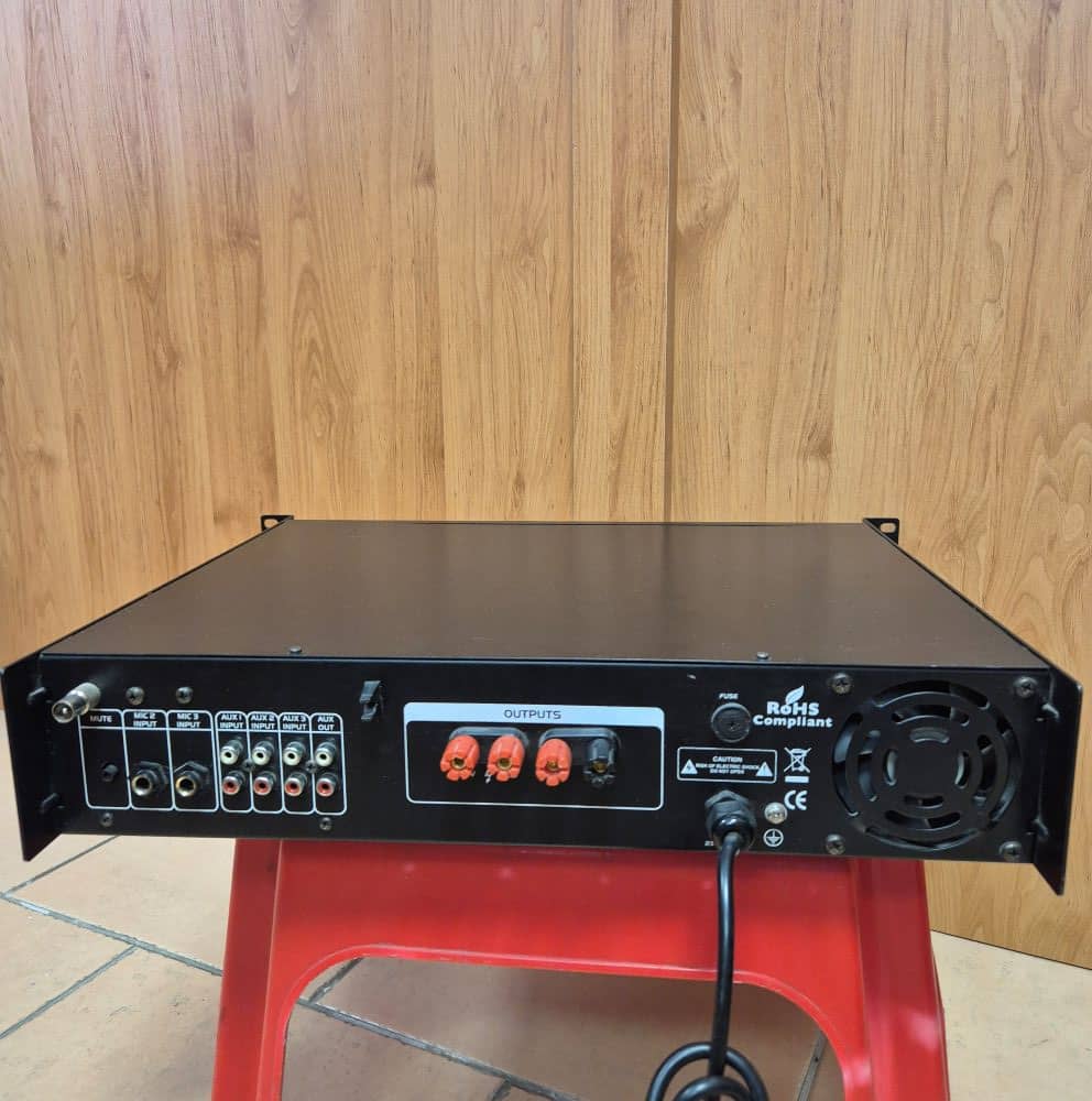 Zosilnovac Master Audio MV1200CR 2 min
