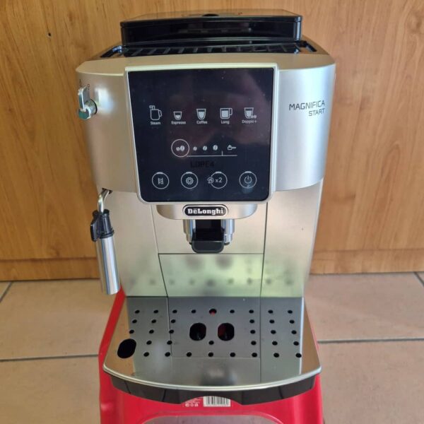 Automaticky kavovar DeLonghi Magnifica Start