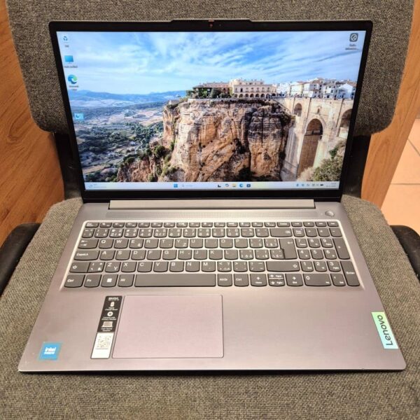 Notebook Lenovo Ideapad 3 Slim 15IAN8