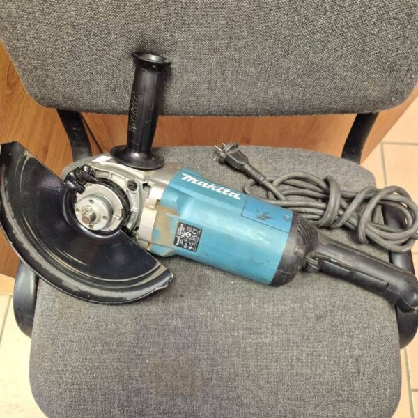 Uhlova bruska Makita GA9060R